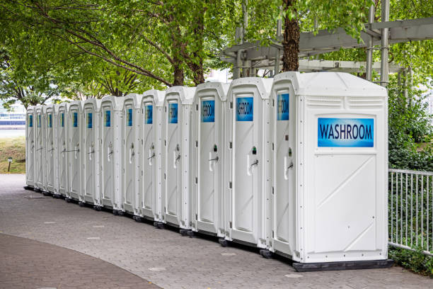 Best Porta potty delivery and setup  in Dobson, NC